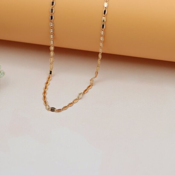 "Shimmer Oval Link Rose Gold Necklace Bold Yet Sleek, XPNL0142 - Picture 11 of 12